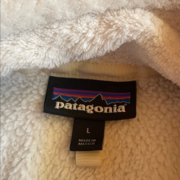 Patagonia Women's Off-White Fleece Re-Tool Snap Fleece Pullover - Picture 5 of 5